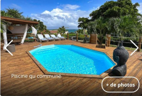 Villa de luxe en bord de mer avec piscine